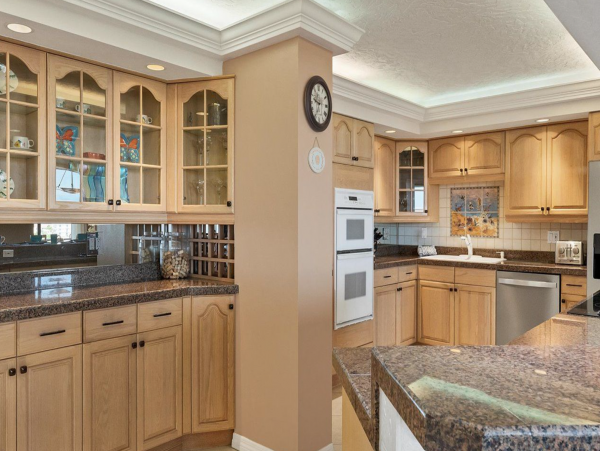 Sixth floor Condo with views of Northern Siesta Key and the Gulf